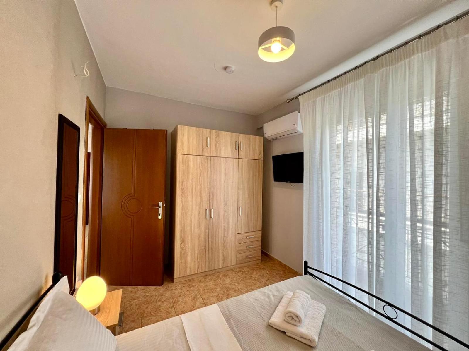 P Deluxe Suites Β4 Неа Миханиона Екстериор снимка